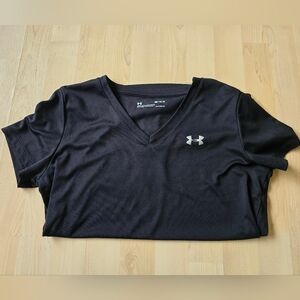 Under Armour Heat Gear Loose Fit V Neck Size Medium
